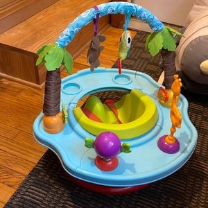 Baby seat was barely used too my baby got way too big for it